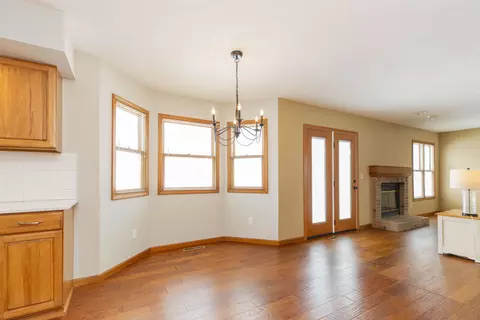 51180 Oak Lined Dr, Granger, IN 46530 photo 12