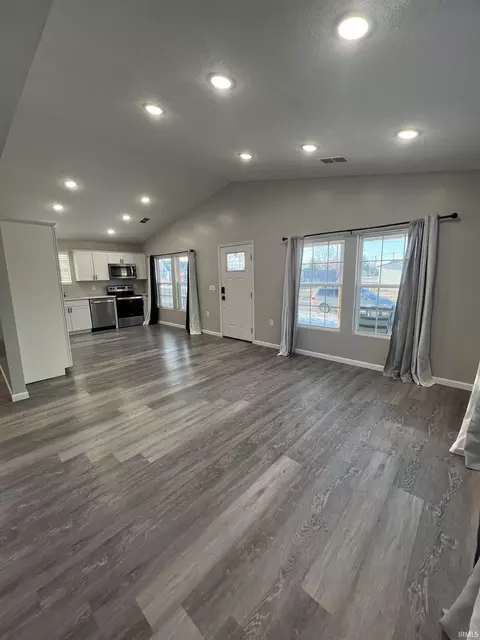Living - 224 W Frank St, Mitchell, IN 47446 photo 1 of 1