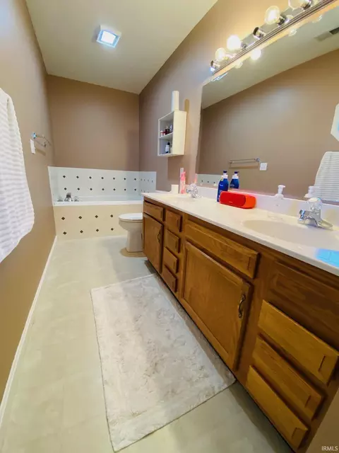 Bath - 4630 Bern Strasse, Jasper, IN 47546 photo 3 of 4
