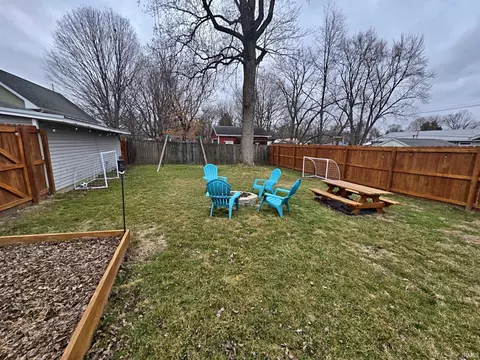 1209 E Walnut St, Washington, IN 47501 photo 21