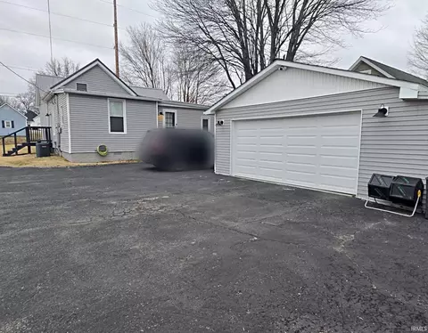 1209 E Walnut St, Washington, IN 47501 photo 15