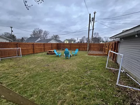 1209 E Walnut St, Washington, IN 47501 photo 22