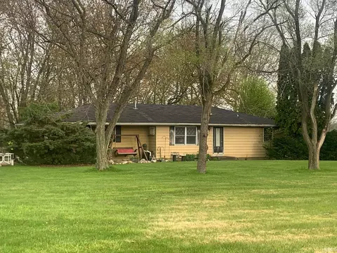 13615 Lima Rd, Fort Wayne, IN 46818