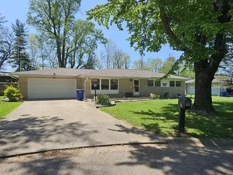 122 Pleasant View Dr, Mitchell, IN 47446 photo 2