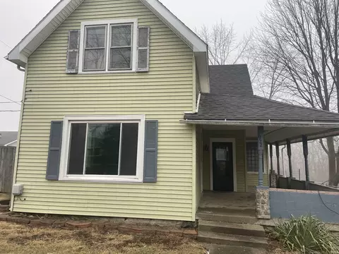 652 E Green St, Frankfort, IN 46041