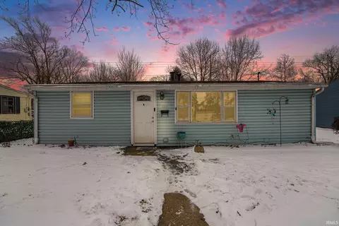 2104 E Jefferson St, Warsaw, IN 46580