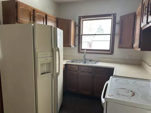 423 W Summit St, Delphi, IN 46923 photo 3