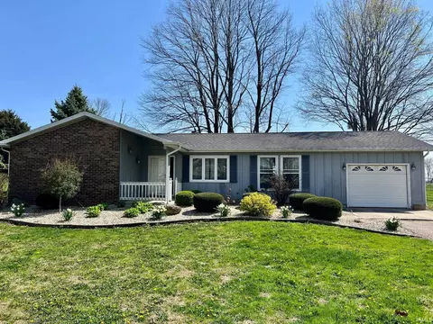 2145 Sycamore Dr, Rochester, IN 46975