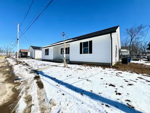1123 Summit Ln, Bedford, IN 47421 photo 2