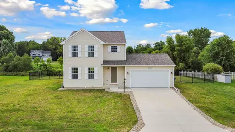 208 Potato Creek Dr, North Liberty, IN 46554