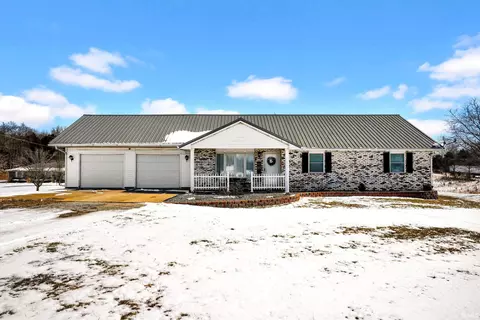 900 Noe Rd, Orleans, IN 47452