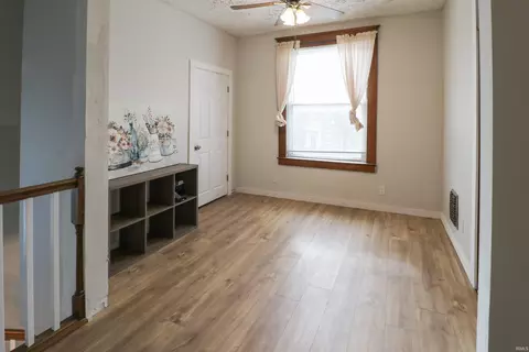 307 E Main St, Delphi, IN 46923 photo 18