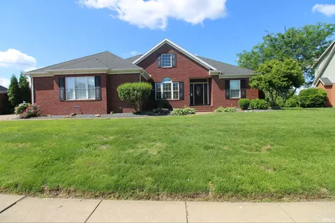 10818 Eagle Crossing Dr, Evansville, IN 47725