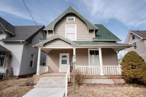 1054 E Clinton St, Frankfort, IN 46041