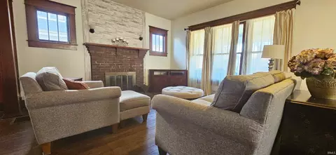 215 E 4th St, Mount Carmel, IL 62863 photo 6