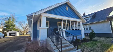215 E 4th St, Mount Carmel, IL 62863 photo 2