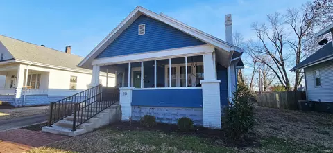 215 E 4th St, Mount Carmel, IL 62863 photo 3
