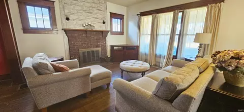 215 E 4th St, Mount Carmel, IL 62863 photo 7