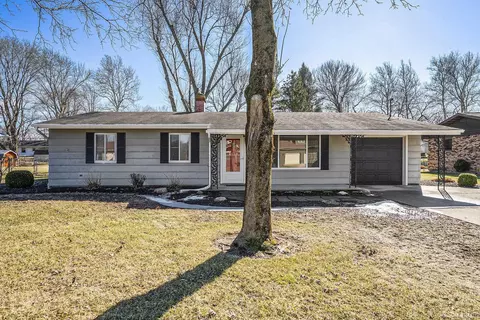 920 Shady Ln, Warsaw, IN 46580