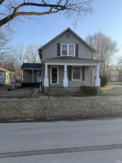 429 W 5th St, Rochester, IN 46975