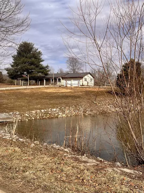 849 Clutter Rd, Lynnville, IN 47619