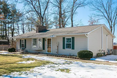 50737 Teall Rd, Bristol, IN 46507 photo 2