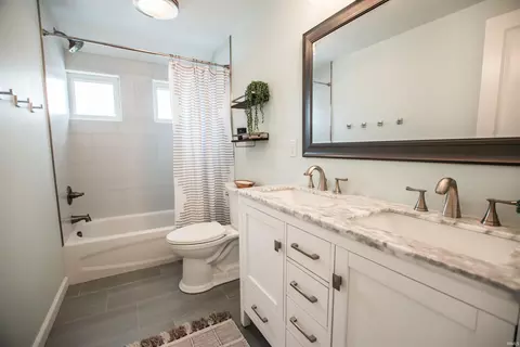 Bath - 3686 S Sowder Sq, Bloomington, IN 47401 photo 3 of 3