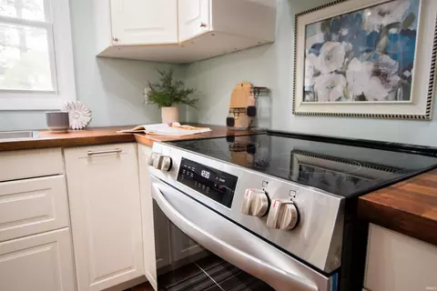 Kitchen - 3686 S Sowder Sq, Bloomington, IN 47401 photo 4 of 6