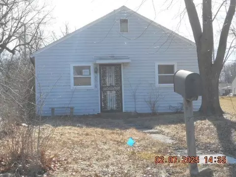 2916 Reynolds St, Fort Wayne, IN 46803