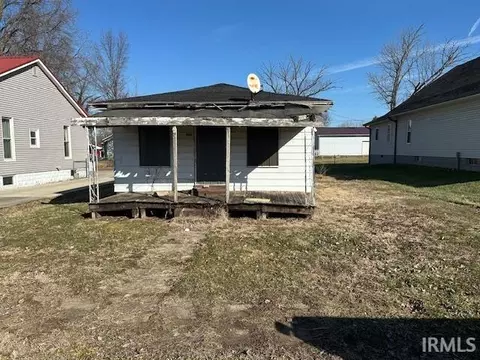 426 S Jackson St, Oakland City, IN 47660