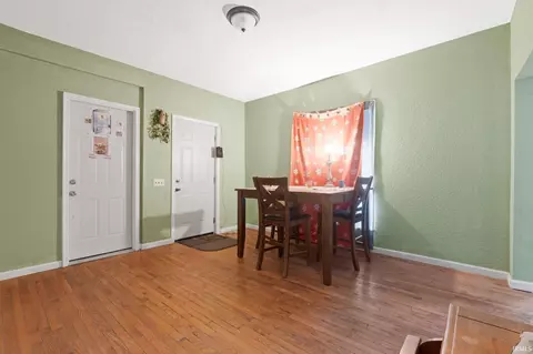 126 W Cherry St, Butler, IN 46721 photo 6