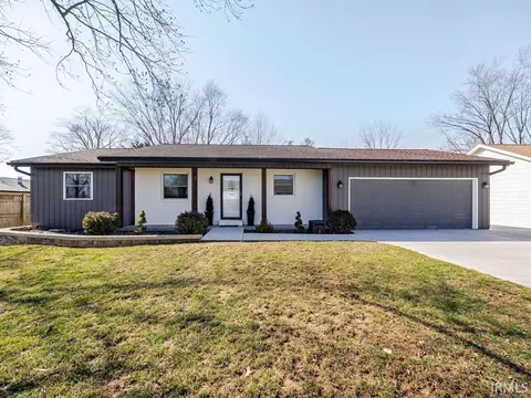 8870 S Morning Glory Ct, Bloomington, IN 47401