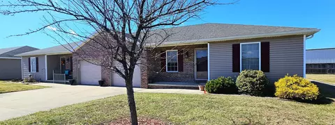 521 S Eighth Ave, Haubstadt, IN 47639
