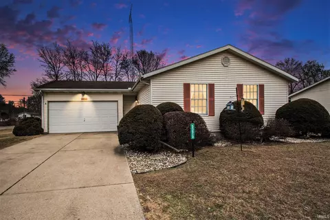 53610 Stanford Dr, Bristol, IN 46507