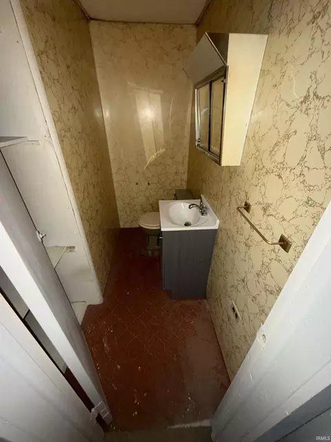 Bath - 601 E Dutchess St, Walton, IN 46994 photo 2 of 2