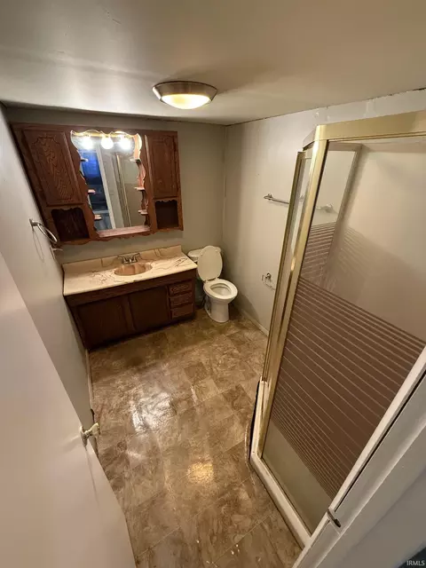 Bath - 601 E Dutchess St, Walton, IN 46994 photo 1 of 2