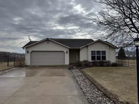704 Davis Rd, Ossian, IN 46777