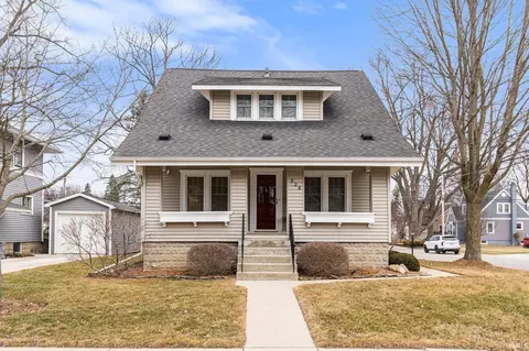 330 E 9th St, Auburn, IN 46706 photo 1