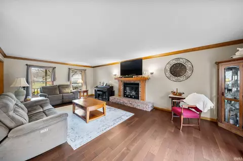 11684 Cross Cut Dr, Granger, IN 46530 photo 10