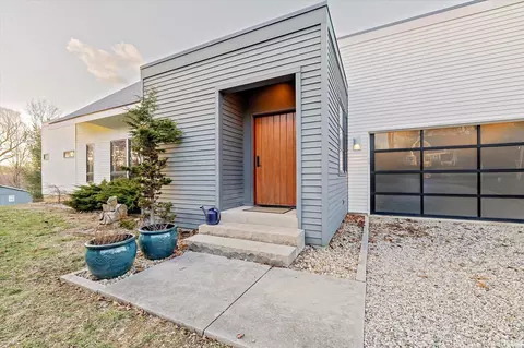 5767 E Kings Rd, Bloomington, IN 47408 photo 3