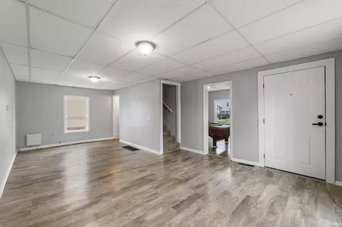 Living - 401 S Lee St, Garrett, IN 46738 photo 1 of 2