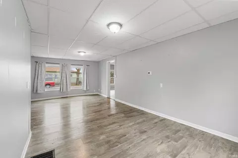 Living - 401 S Lee St, Garrett, IN 46738 photo 2 of 2