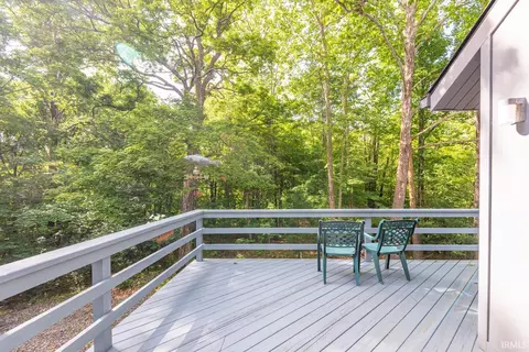 Exterior - 6880 E Trailway Dr, Bloomington, IN 47408 photo 6 of 10