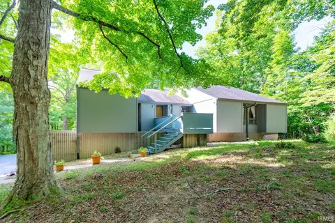 Exterior - 6880 E Trailway Dr, Bloomington, IN 47408 photo 1 of 10