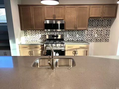 Kitchen - 7702 Haven Blvd, Fort Wayne, IN 46804 photo 3 of 4