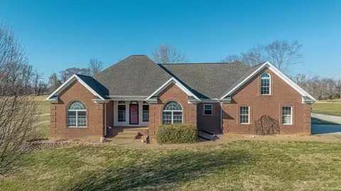 188 Red Barn Rd, Boonville, IN 47601