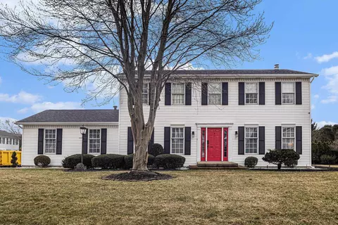 22904 Stonebrier Dr, Elkhart, IN 46514