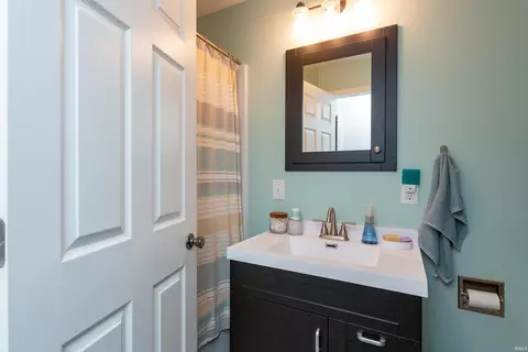 Bath - 2321 Apache Dr, Lafayette, IN 47909 photo 1 of 1