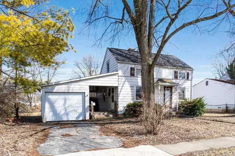 4517 Monroe St, Fort Wayne, IN 46806