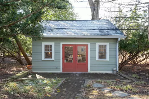 Exterior - 1130 E 1st St, Bloomington, IN 47401 photo 4 of 5